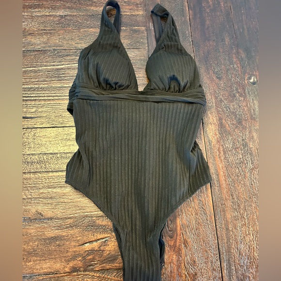 Black Ginger Ribbed & Ruched One-Piece - Picture 11 of 14